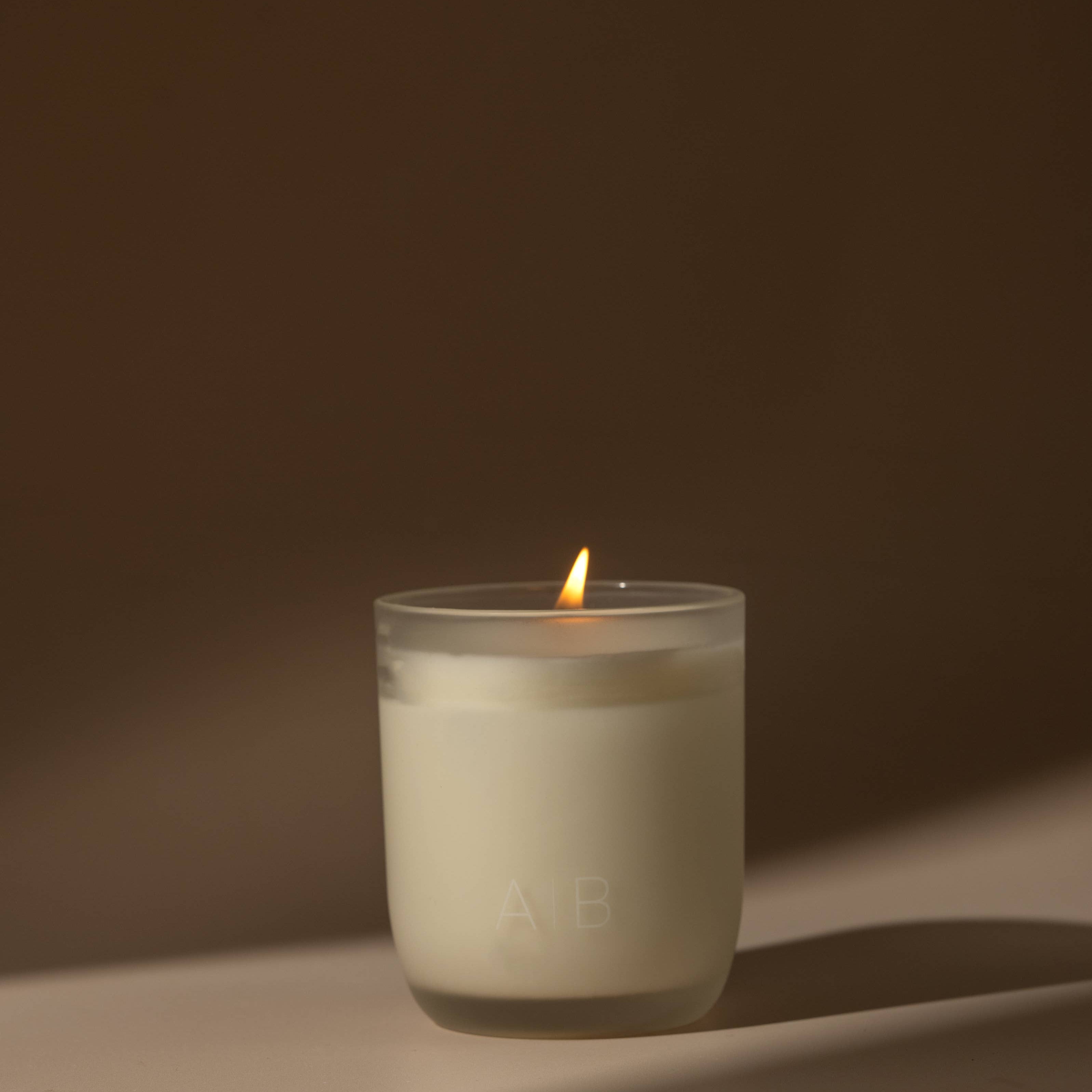 Peony, Red Apple & Rose Jar Candle (200g)