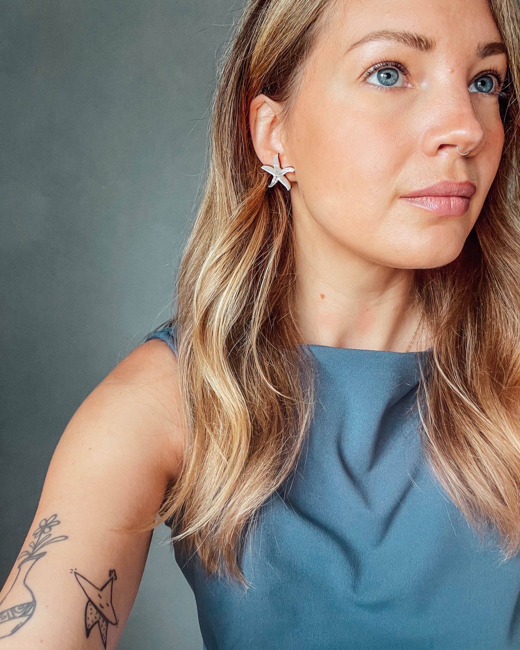 Starfish Pearly White Stud Earrings