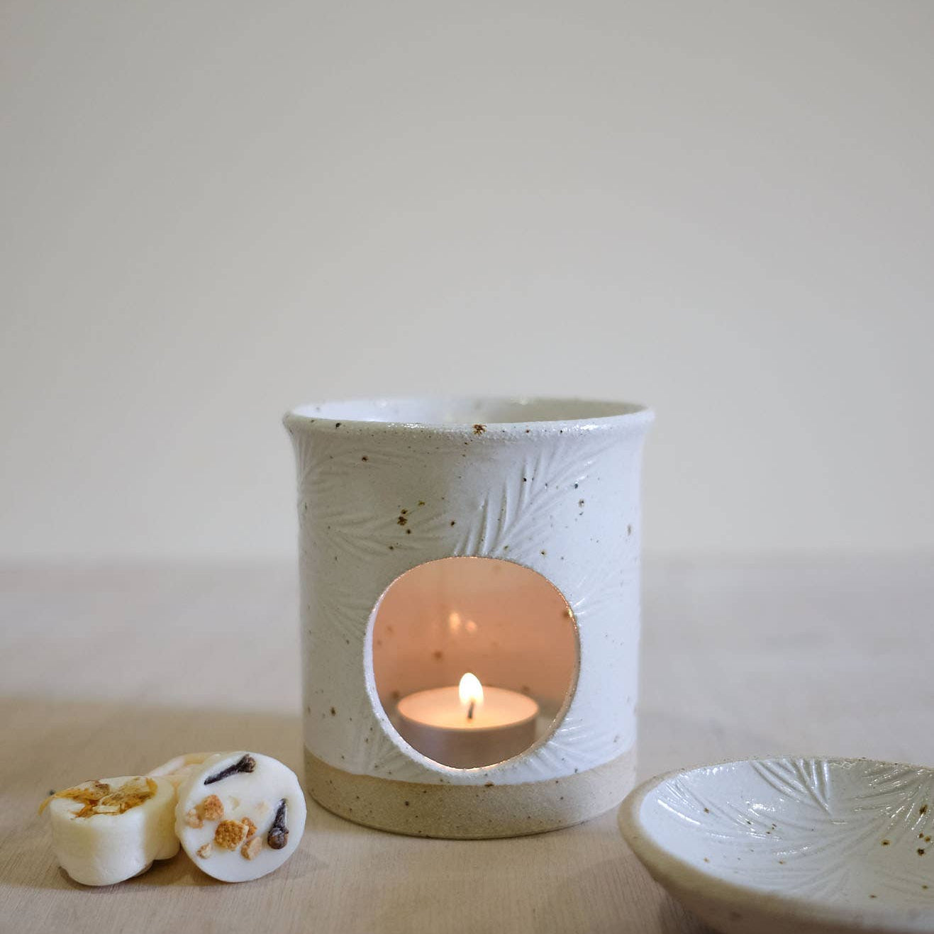 Handmade Wax Melt Burners: Speckled White