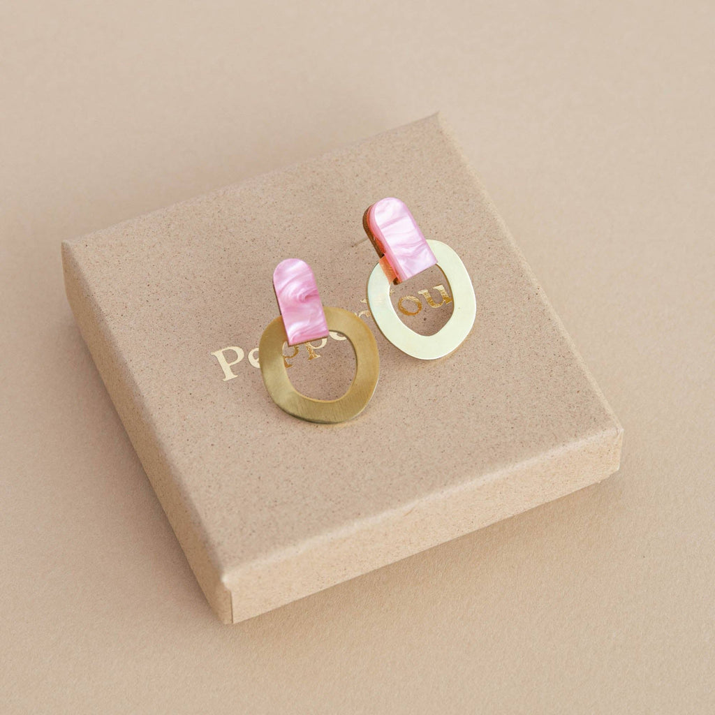 Around Brass Stud Earrings : Pink