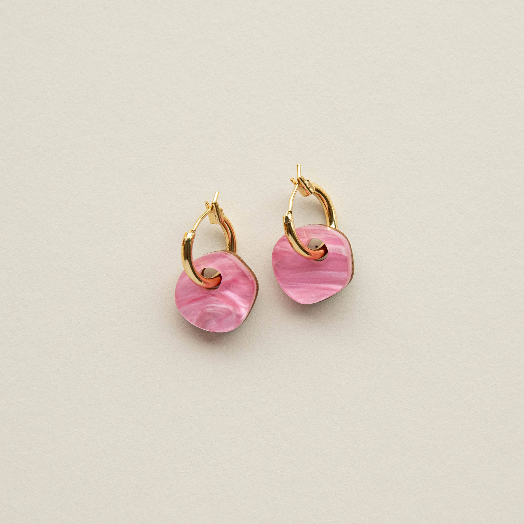 Surround Hoop Earrings : Pink