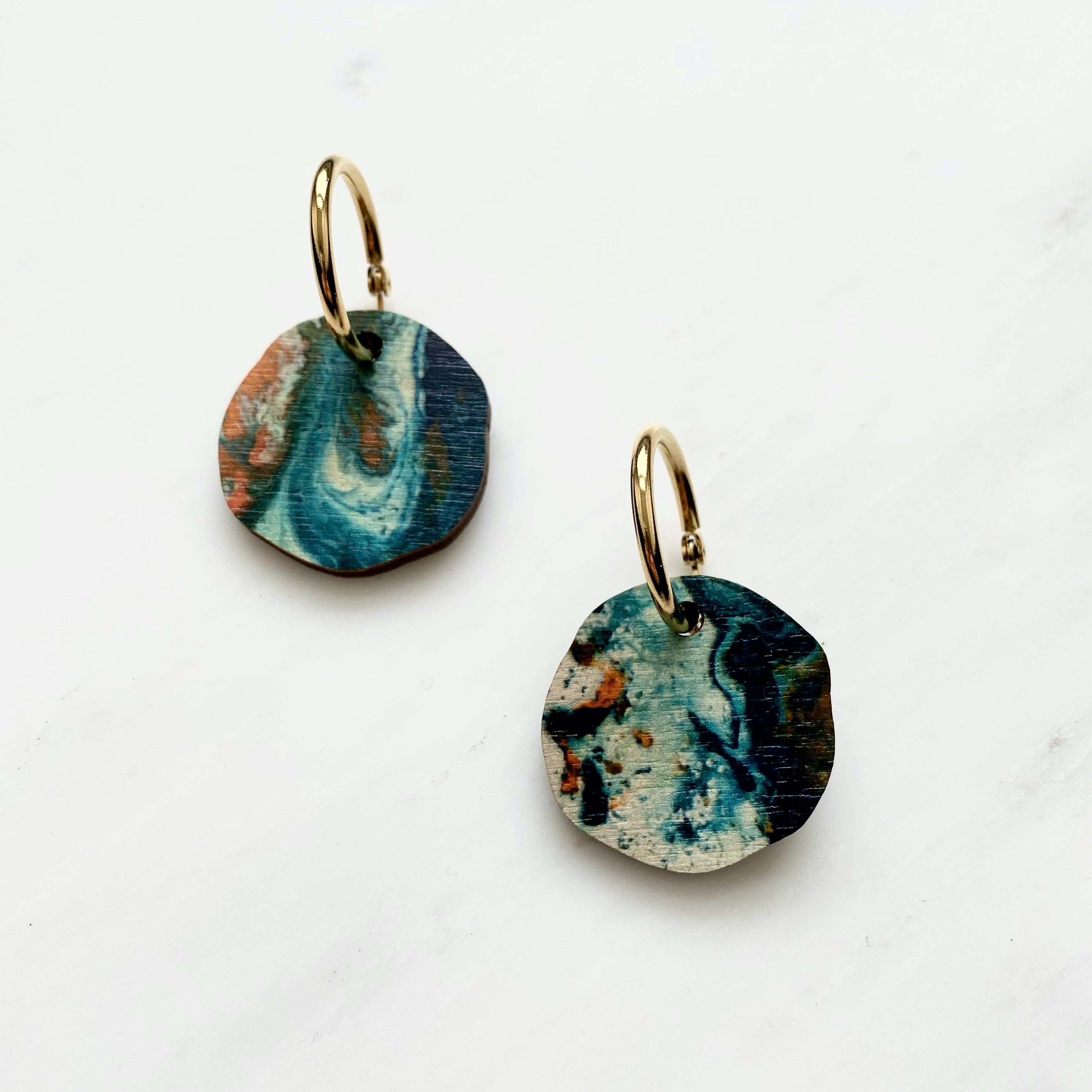 Marble Circle Hoop Earrings: Orange/Teal