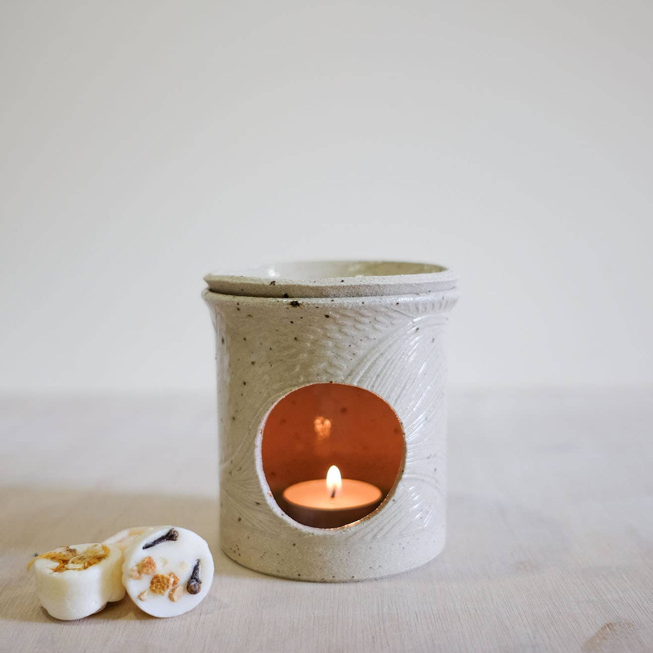 Handmade Wax Melt Burners: Speckled White